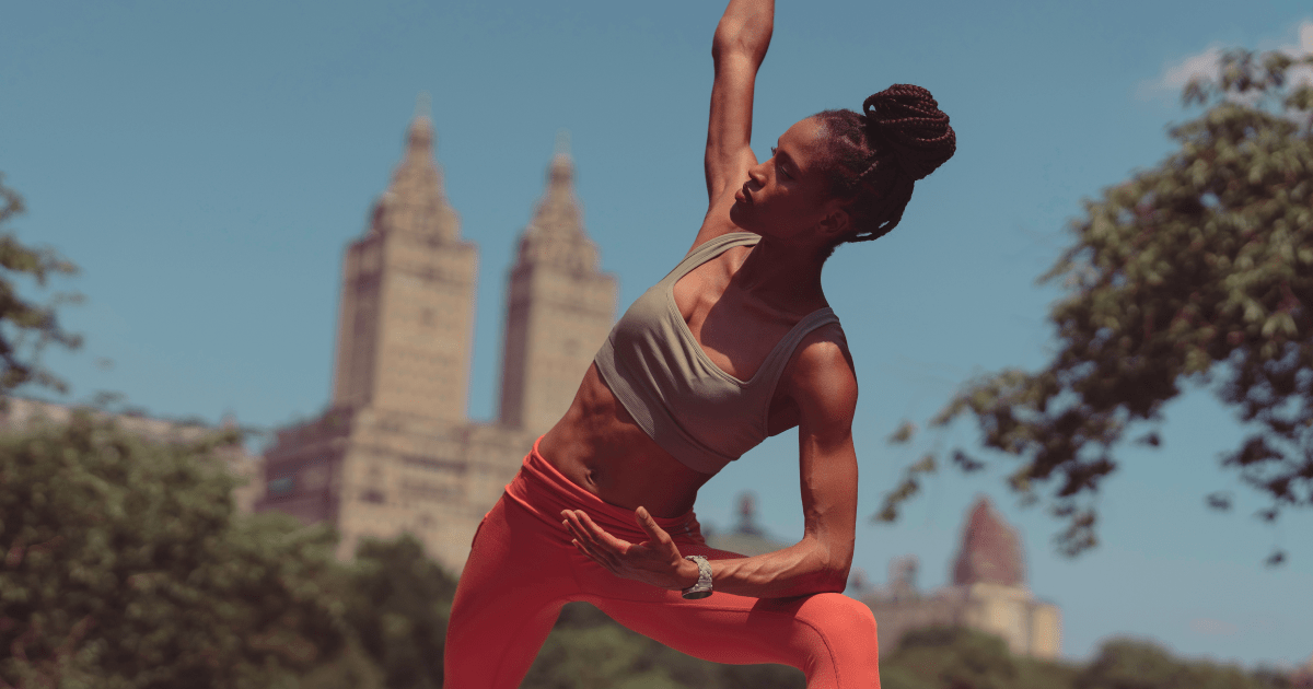 What to Wear to Hot Yoga: Tips for Maximum Comfort and Benefits